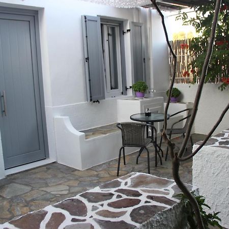 Gerania Milos Apartment Adamantas  Bagian luar foto