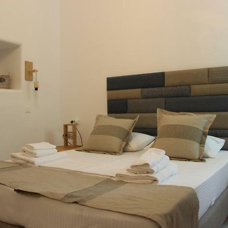 Gerania Milos Apartment Adamantas  Bagian luar foto