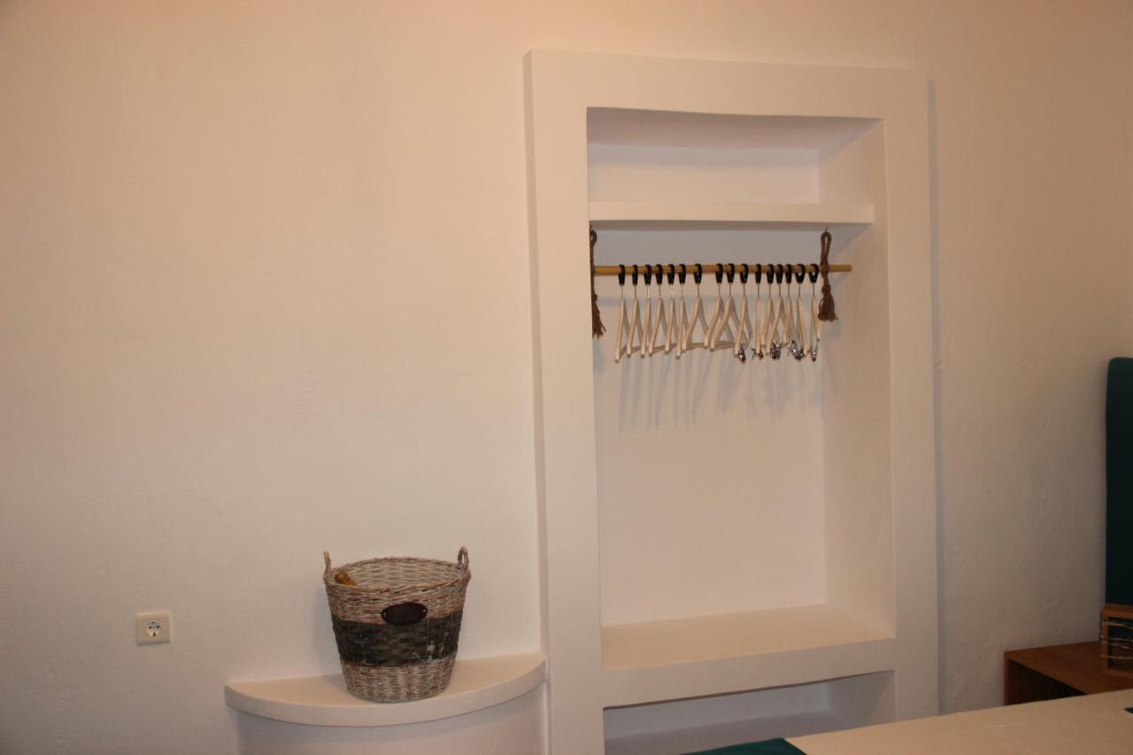 Gerania Milos Apartment Adamantas  Bagian luar foto